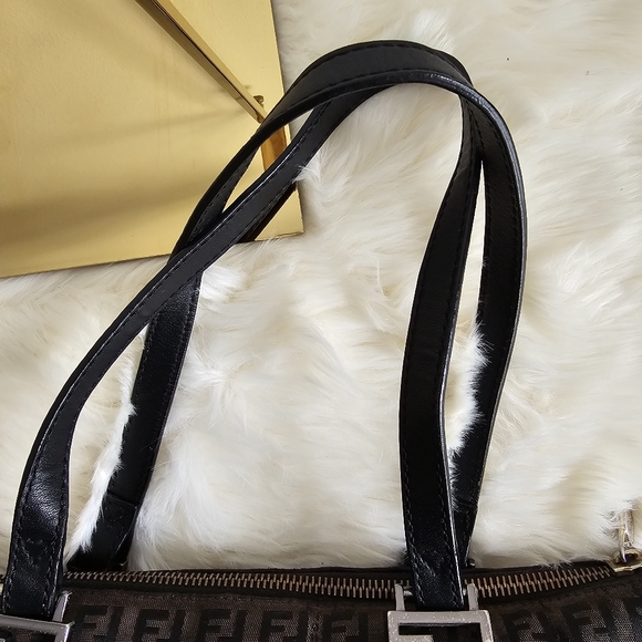 Fendi bag - Picture 8 of 13